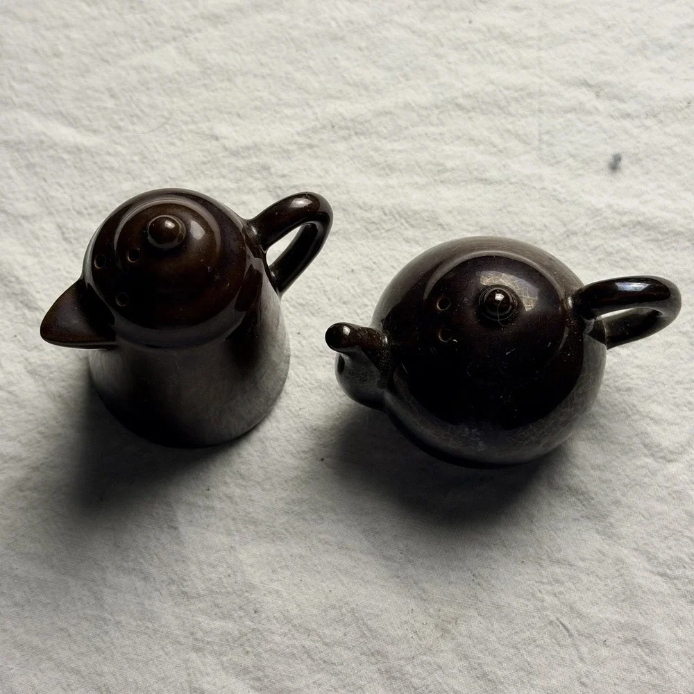 Vintage Brown Ceramic Tea Kettle & Coffee Pot Salt & Pepper Shakers JAPAN